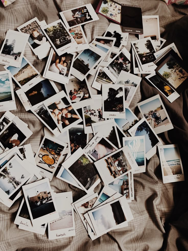 Retro Polaroid Photo Collection - Personalized Instant-Style Prints